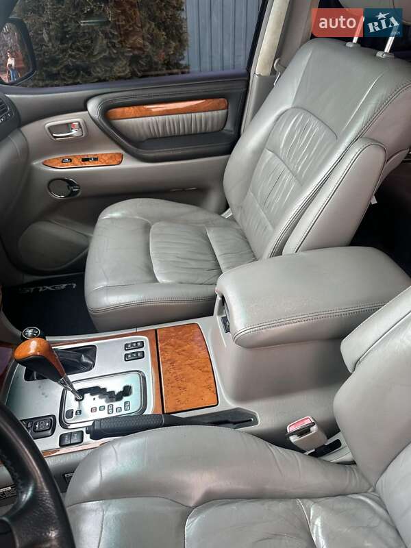 Позашляховик / Кросовер Lexus LX 2006 в Черкасах