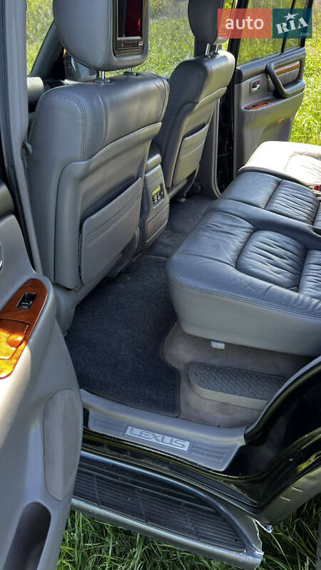 Внедорожник / Кроссовер Lexus LX 2003 в Борисполе