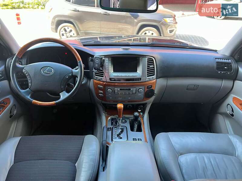 Позашляховик / Кросовер Lexus LX 2004 в Львові