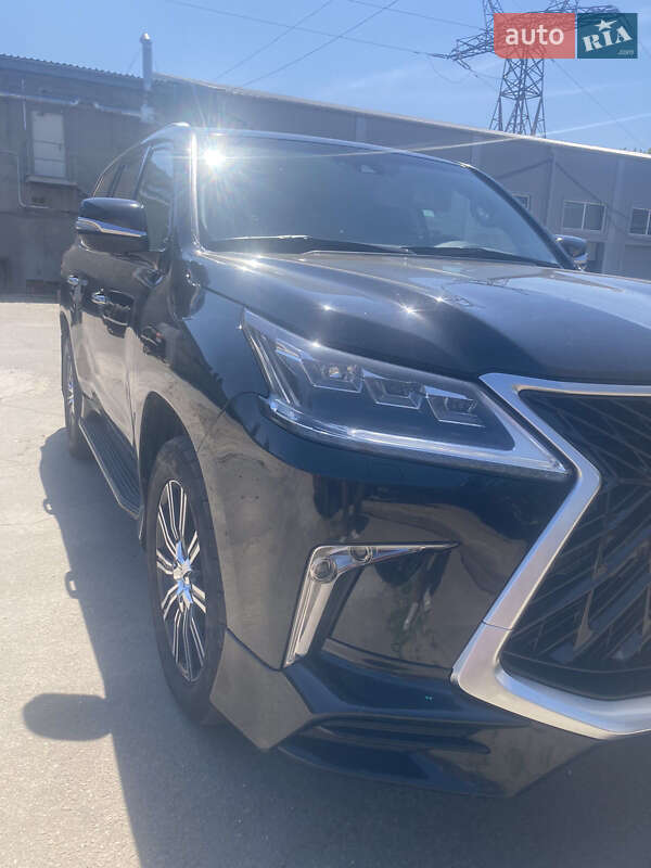 Внедорожник / Кроссовер Lexus LX 2015 в Николаеве