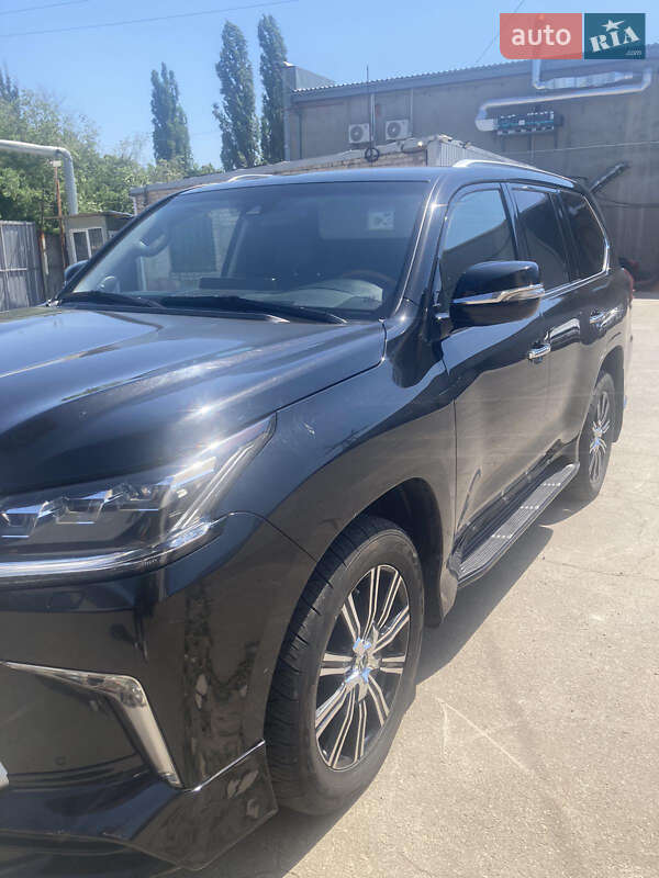 Внедорожник / Кроссовер Lexus LX 2015 в Николаеве