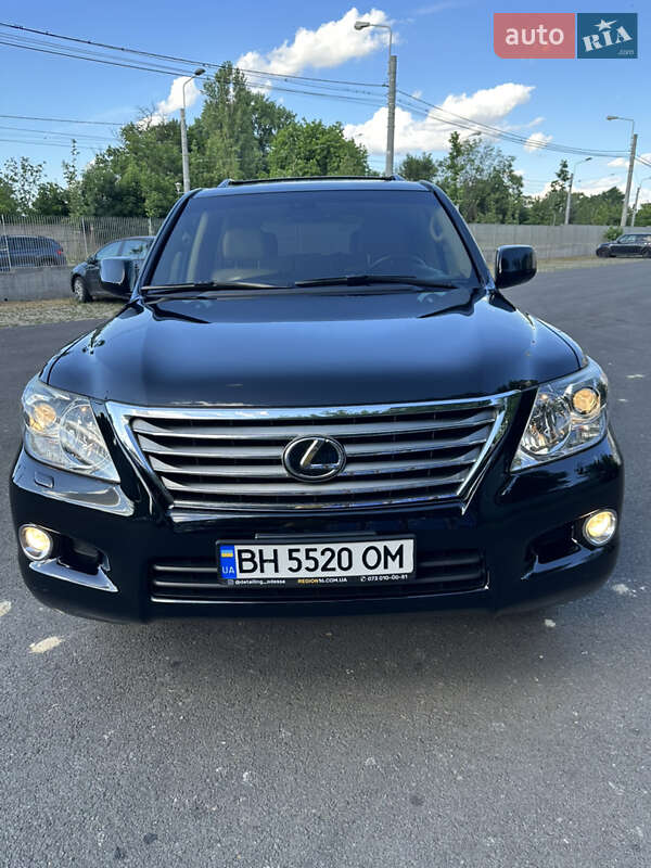 Внедорожник / Кроссовер Lexus LX 2010 в Одессе