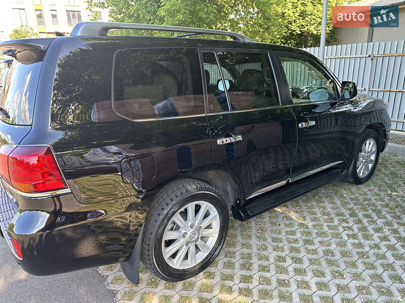 Внедорожник / Кроссовер Lexus LX 2010 в Одессе
