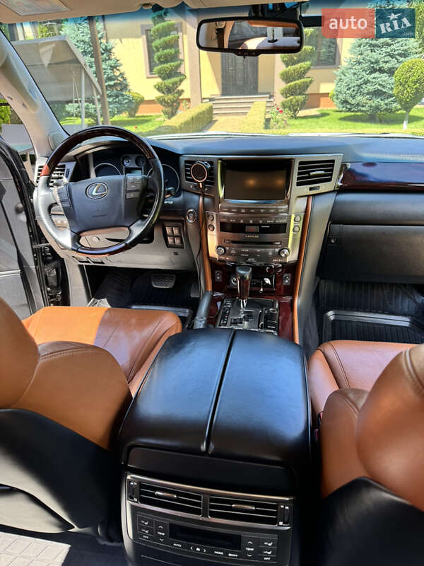 Позашляховик / Кросовер Lexus LX 2011 в Києві