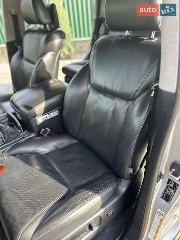 Позашляховик / Кросовер Lexus LX 2012 в Житомирі
