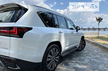 Внедорожник / Кроссовер Lexus LX 2022 в 