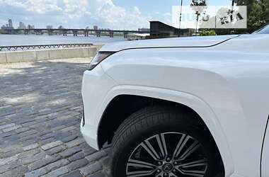 Внедорожник / Кроссовер Lexus LX 2022 в 