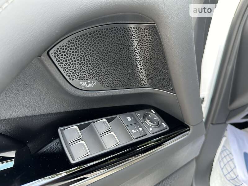 Позашляховик / Кросовер Lexus LX 2022 в Києві