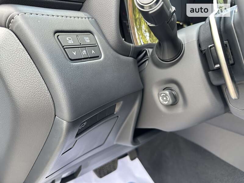 Позашляховик / Кросовер Lexus LX 2022 в Києві