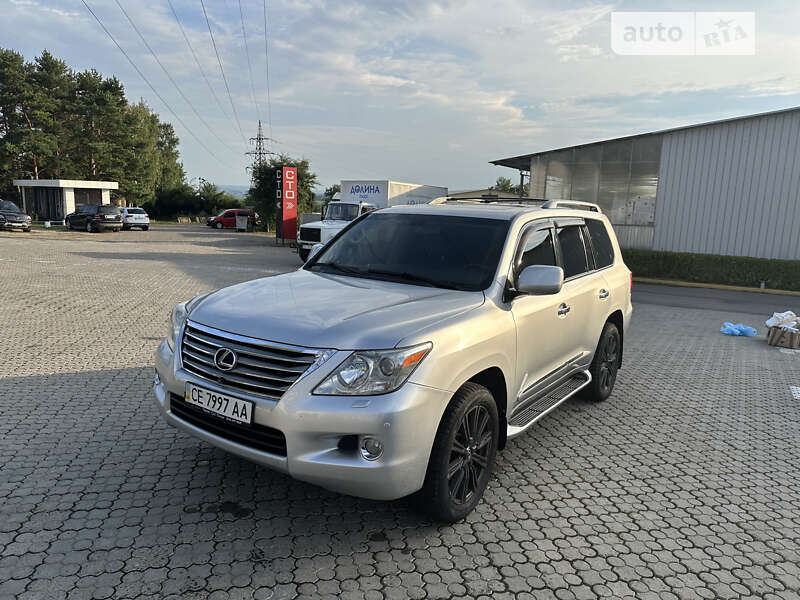 Позашляховик / Кросовер Lexus LX 2008 в Чернівцях