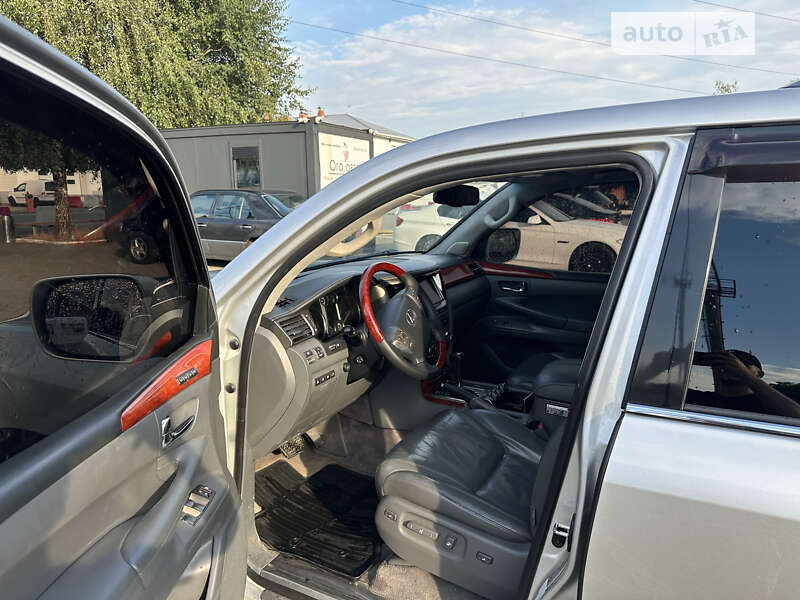 Позашляховик / Кросовер Lexus LX 2008 в Чернівцях