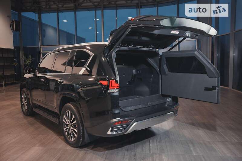 Внедорожник / Кроссовер Lexus LX 2024 в Днепре