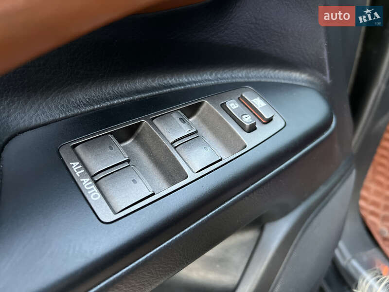 Позашляховик / Кросовер Lexus LX 2011 в Тернополі фото 28 Позашляховик / Кросовер Lexus LX 2011 в Тернополі