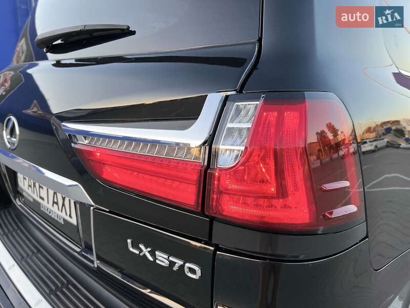 Внедорожник / Кроссовер Lexus LX 2011 в Тернополе