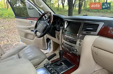 Lexus LX 2008