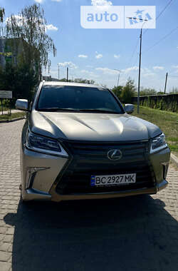 Позашляховик / Кросовер Lexus LX 2016 в Львові