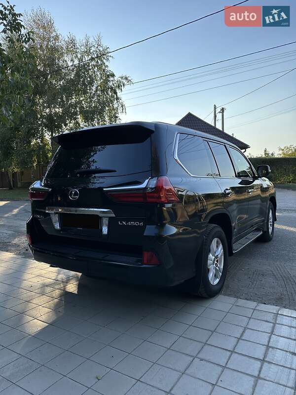 Позашляховик / Кросовер Lexus LX 2017 в Києві