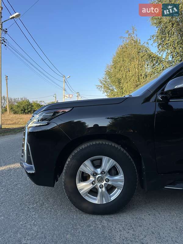 Позашляховик / Кросовер Lexus LX 2017 в Києві