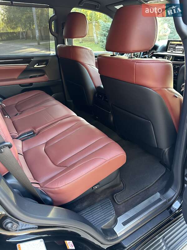 Позашляховик / Кросовер Lexus LX 2017 в Києві
