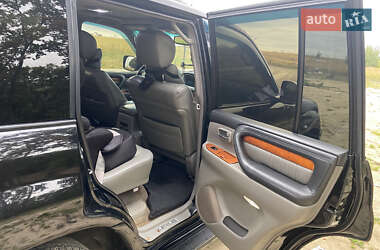 Внедорожник / Кроссовер Lexus LX 2004 в 
