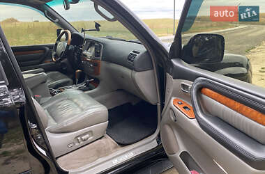 Внедорожник / Кроссовер Lexus LX 2004 в 