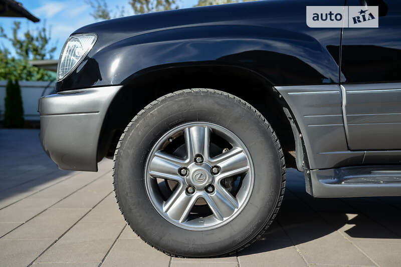 Позашляховик / Кросовер Lexus LX 2006 в Ковелі