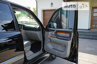 Позашляховик / Кросовер Lexus LX 2006 в 