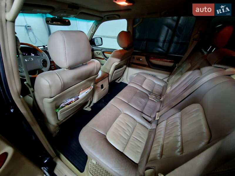 Внедорожник / Кроссовер Lexus LX 2003 в Львове