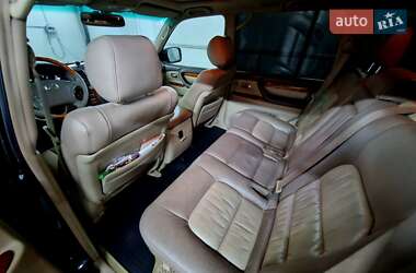 Внедорожник / Кроссовер Lexus LX 2003 в 