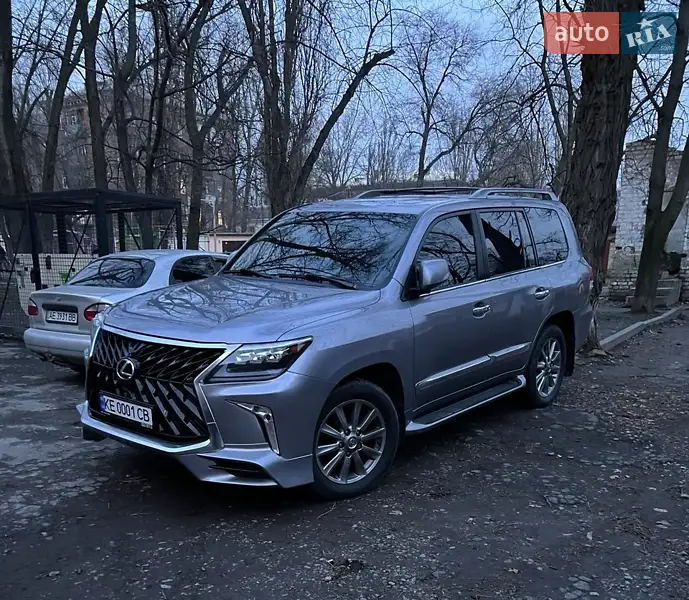 lexus_lx__572987934f.webp