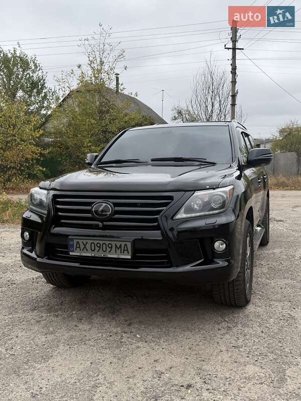 Внедорожник / Кроссовер Lexus LX 2011 в Харькове