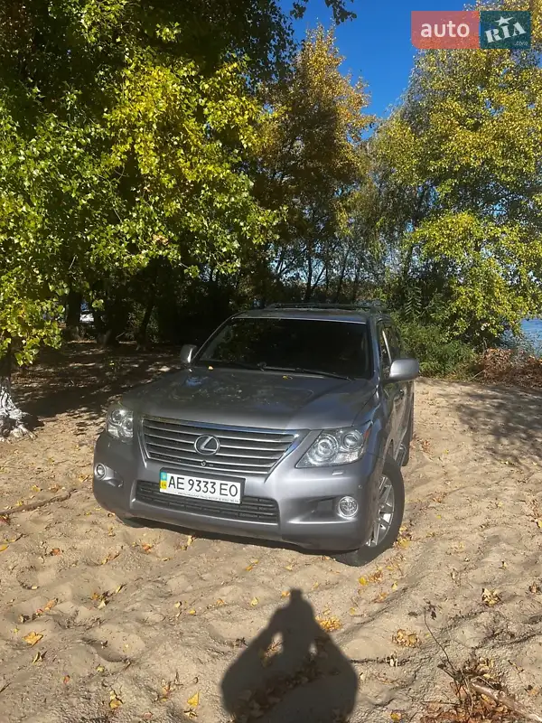 Внедорожник / Кроссовер Lexus LX 2008 в 