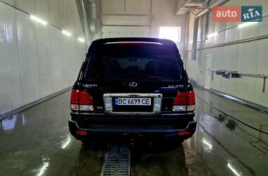 Внедорожник / Кроссовер Lexus LX 2003 в 