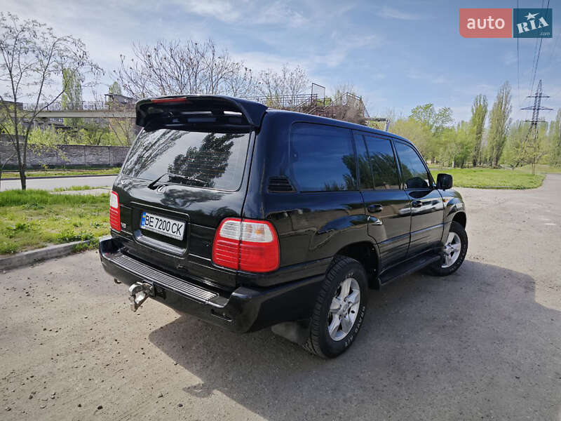 Внедорожник / Кроссовер Lexus LX 2000 в Киеве