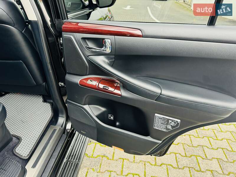 Внедорожник / Кроссовер Lexus LX 2013 в Днепре фото 15 Внедорожник / Кроссовер Lexus LX 2013 в Днепре