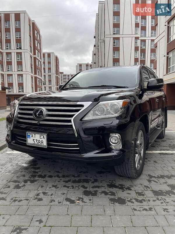 Внедорожник / Кроссовер Lexus LX 2014 в Ивано-Франковске