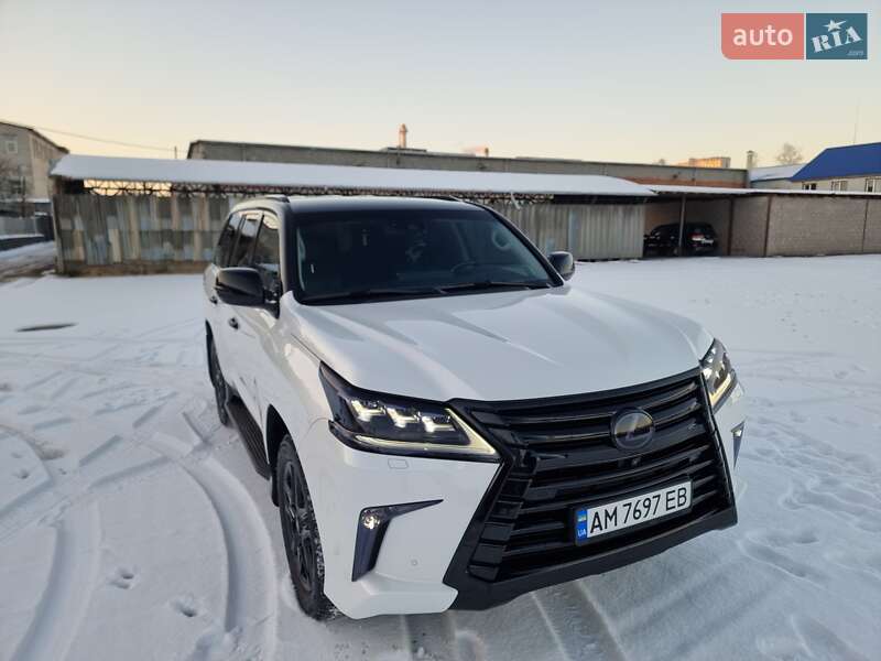 Позашляховик / Кросовер Lexus LX 2016 в Житомирі
