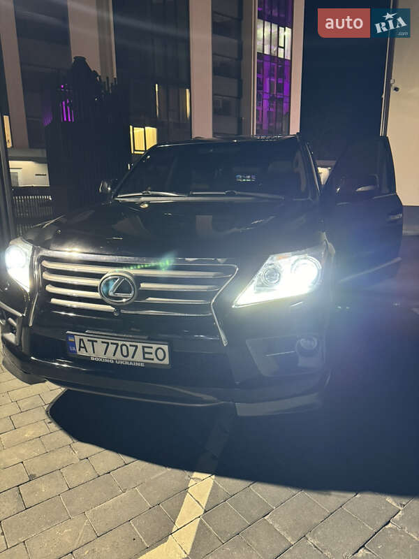 Внедорожник / Кроссовер Lexus LX 2010 в 