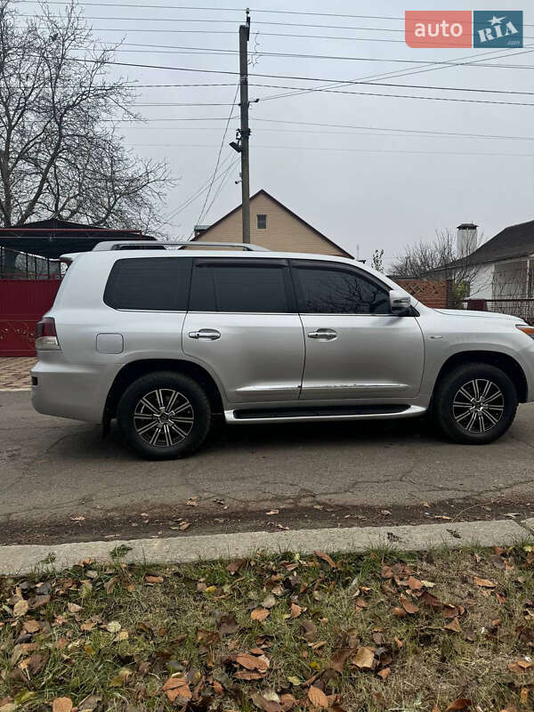 Позашляховик / Кросовер Lexus LX 2008 в П'ятихатках