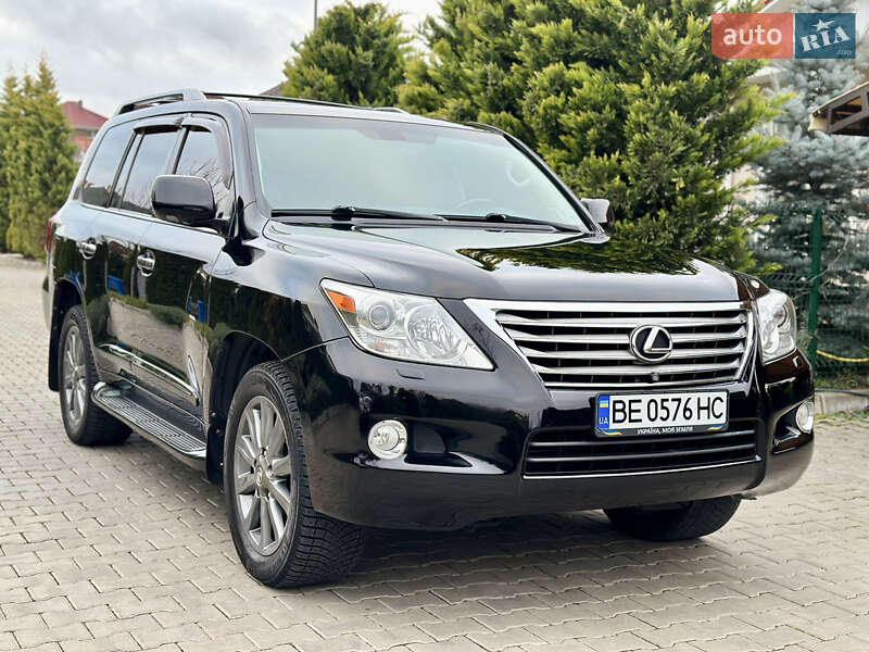 Внедорожник / Кроссовер Lexus LX 2011 в Одессе