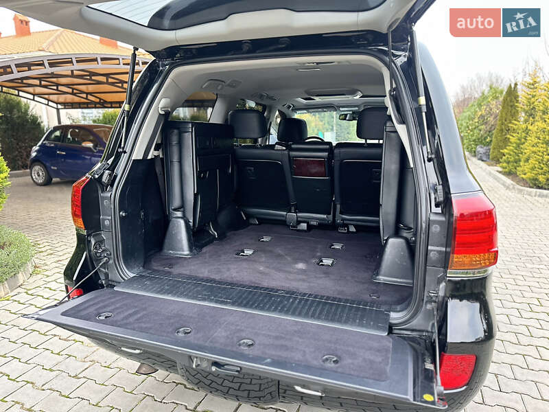 Внедорожник / Кроссовер Lexus LX 2011 в Одессе