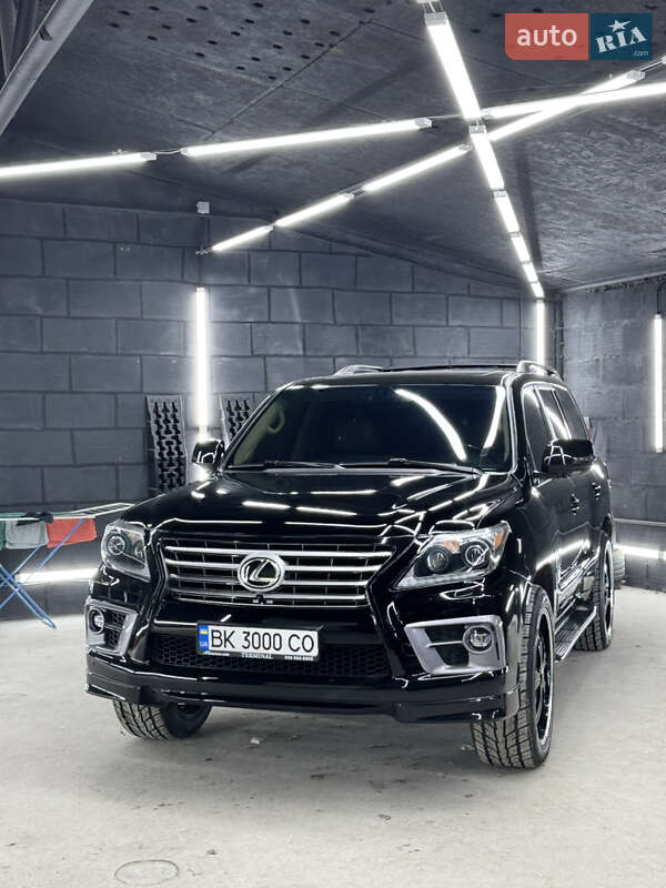 Внедорожник / Кроссовер Lexus LX 2008 в Ровно