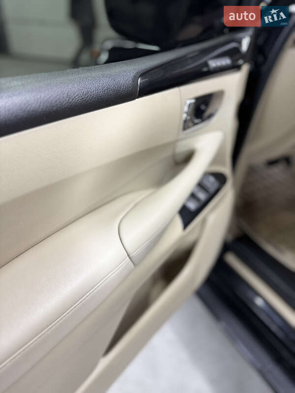 Внедорожник / Кроссовер Lexus LX 2008 в Ровно