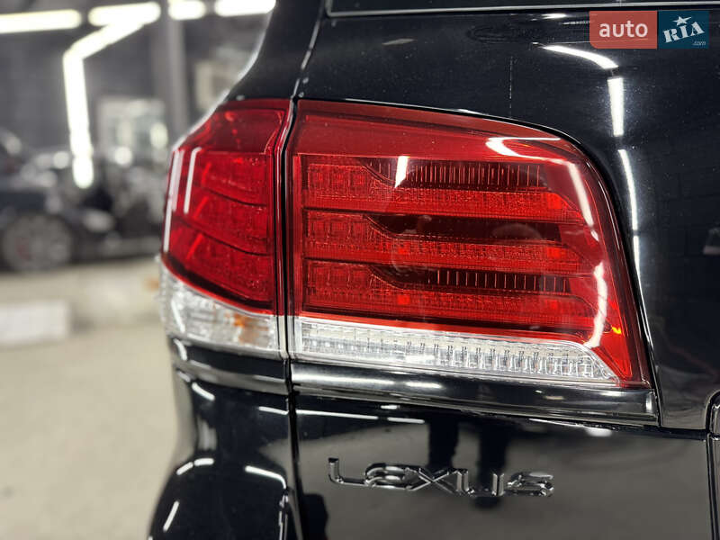 Позашляховик / Кросовер Lexus LX 2008 в Рівному