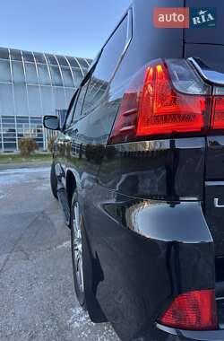 Внедорожник / Кроссовер Lexus LX 2017 в 