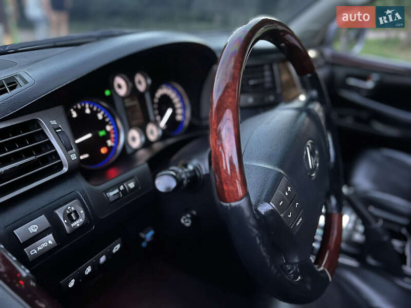 Внедорожник / Кроссовер Lexus LX 2011 в Коростышеве фото 16 Внедорожник / Кроссовер Lexus LX 2011 в Коростышеве