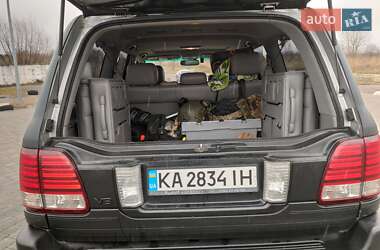 Внедорожник / Кроссовер Lexus LX 2005 в 
