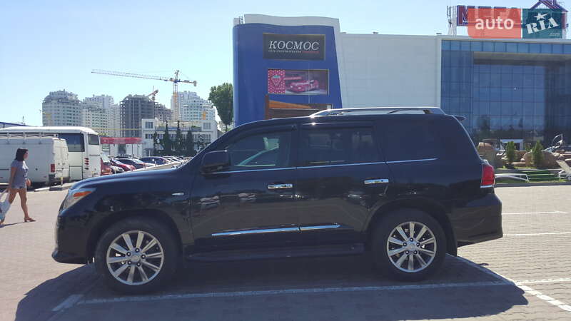 Внедорожник / Кроссовер Lexus LX 2011 в Одессе