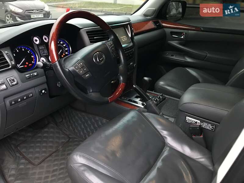 Внедорожник / Кроссовер Lexus LX 2008 в Днепре фото 10 Внедорожник / Кроссовер Lexus LX 2008 в Днепре