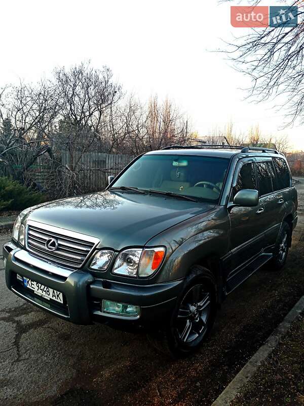 Внедорожник / Кроссовер Lexus LX 1999 в Кривом Роге